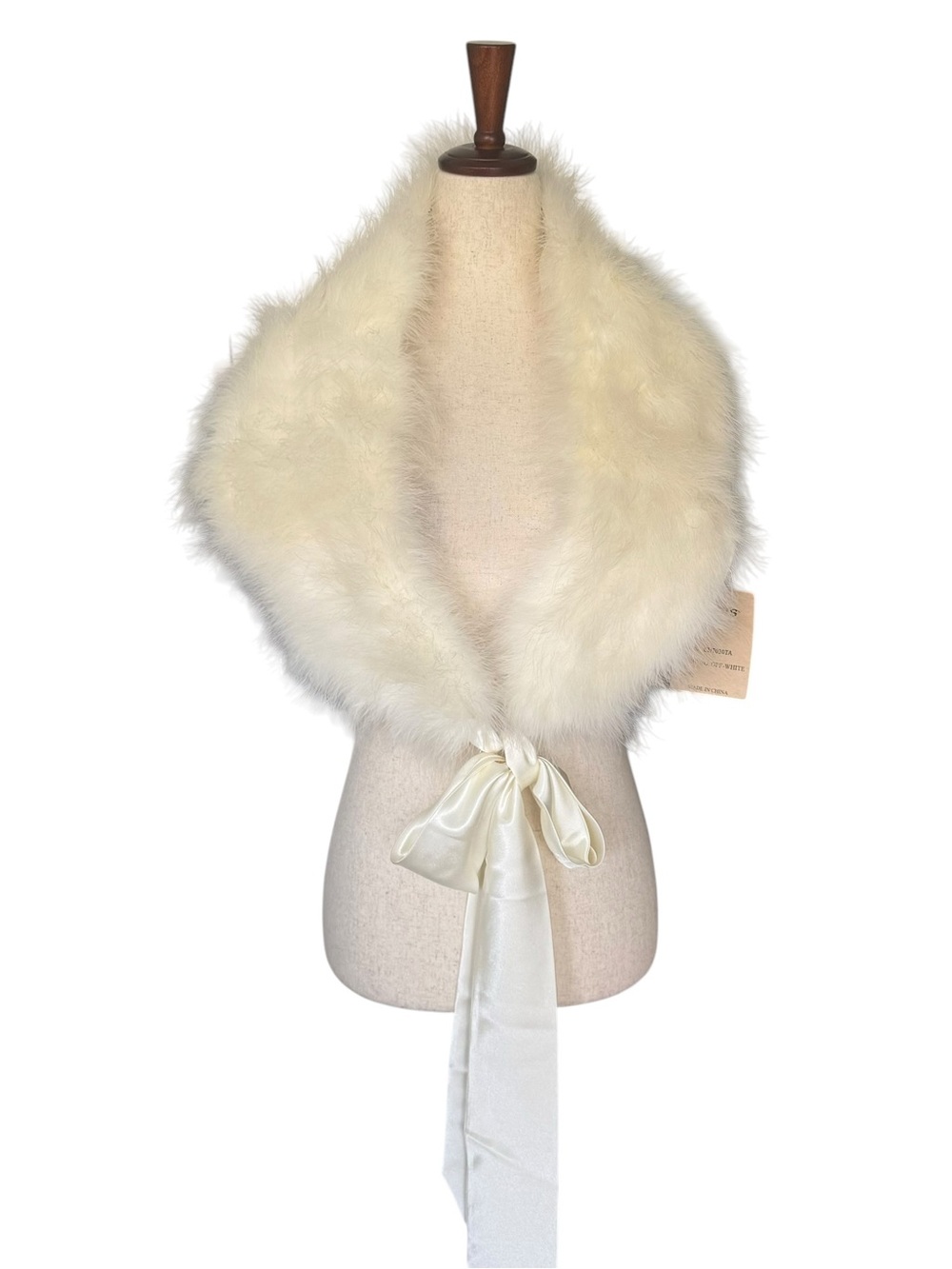 LAPIS White Feather Shoulder Wrap Stole Scarf Shawl Capelet Collar Satin Tie NWT